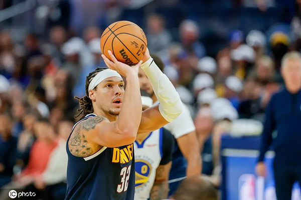 戈登50分仍惜败 库里率勇士加时取胜